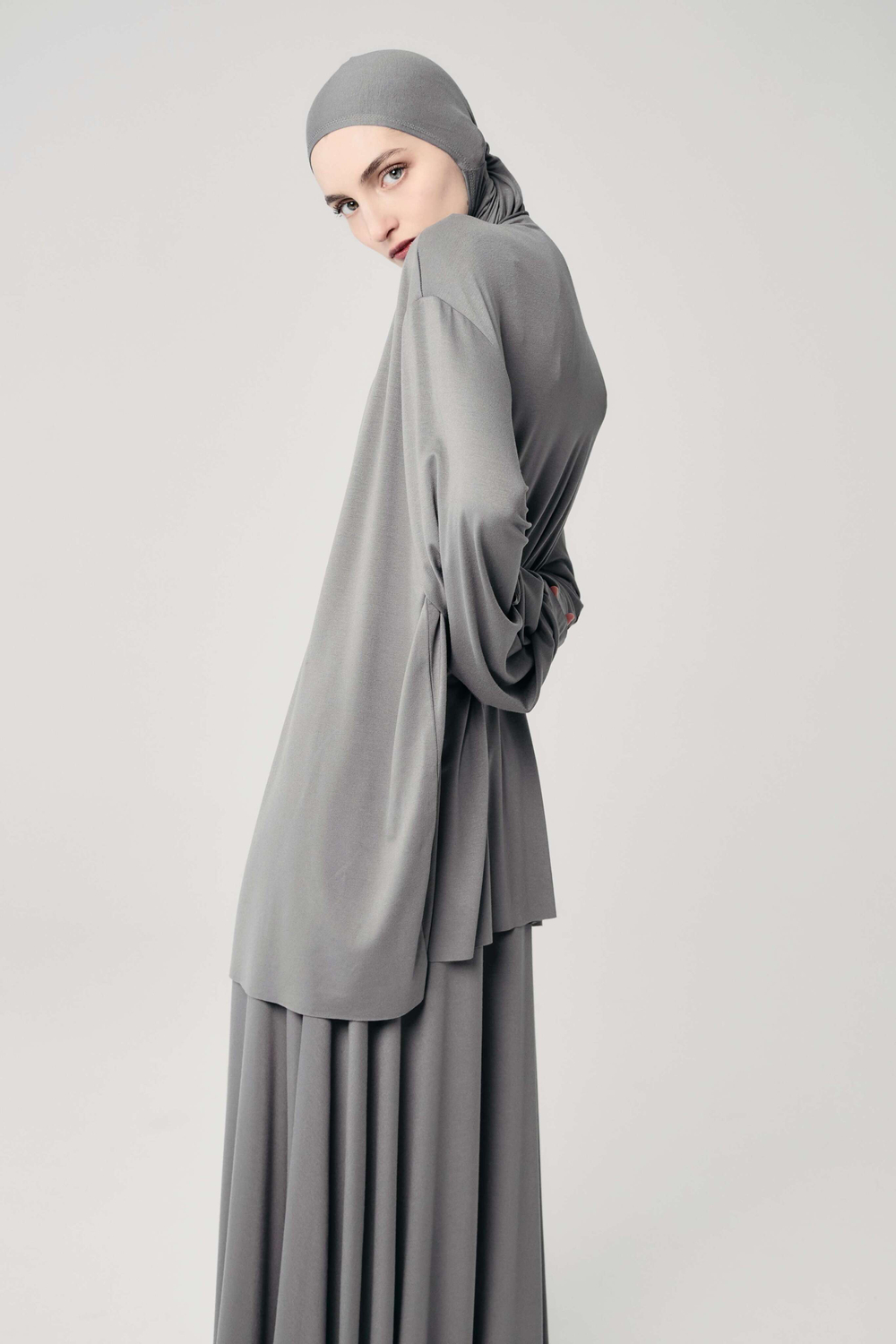 Лонгслив база серый