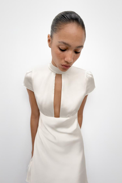 ZARA АТЛАСНОЕ ПЛАТЬЕ С РАЗРЕЗОМ, БЕЛЫЙ