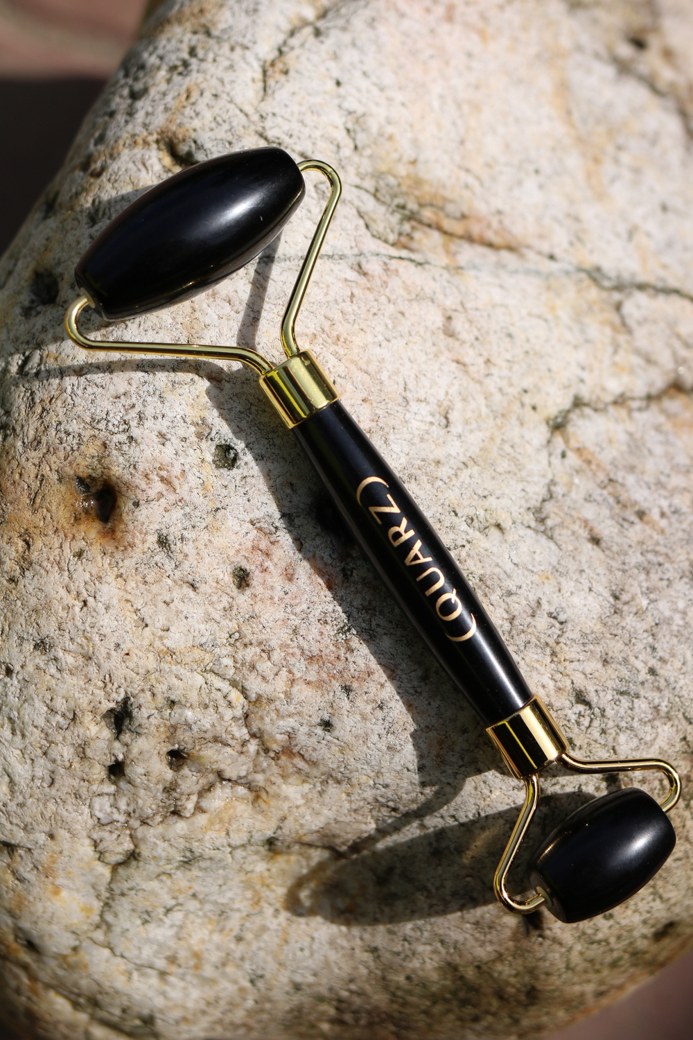 Роллер из черного обсидиана