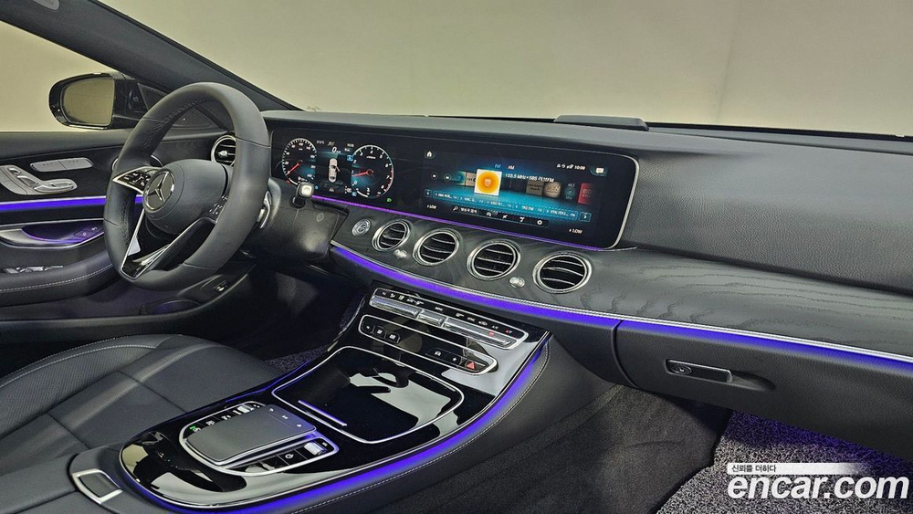 Mercedes-Benz E-Class W213 E250 Avangarde (11.2023)
