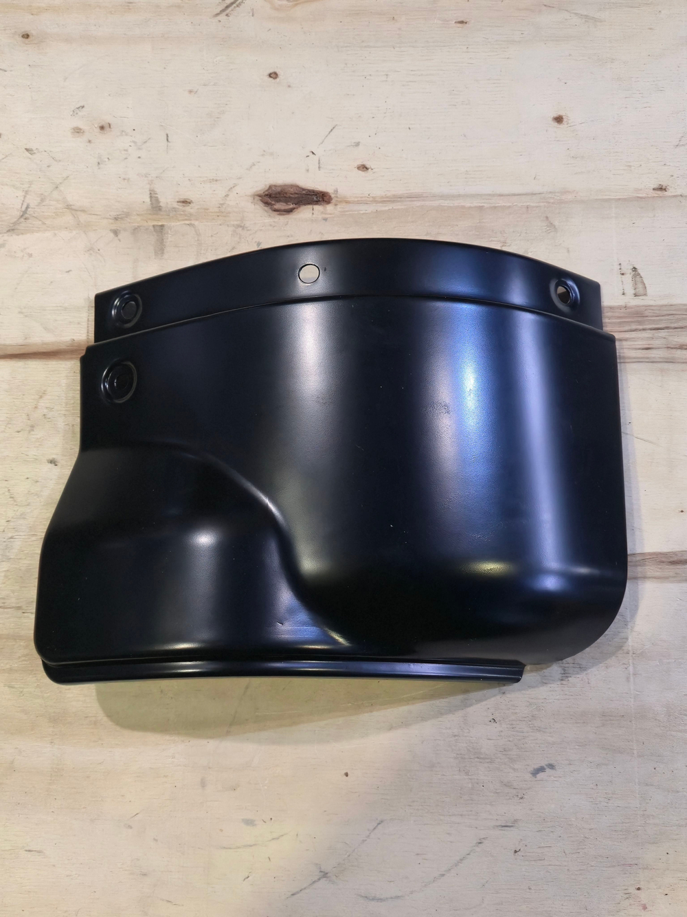 Бампер нижний боковой (правый) (ОАО МАЗ)