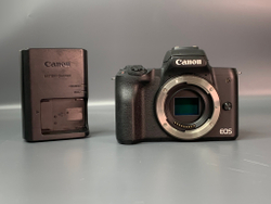 Canon EOS M50