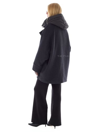 Черное пальто-летучая мышь со съемной манишкой и поясом