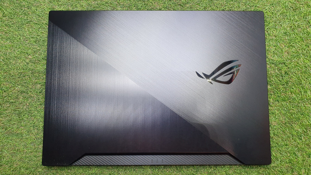 Игровой ASUS Ryzen 7/16Gb/RTX 2060 MAX Q 6 ГБ/144Hz/ROG GA502I GA502IV-HN039T/Windows 11