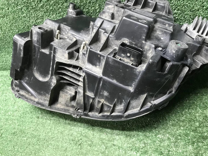 Фара правая Volvo XC90 2 (2014-2019) LED