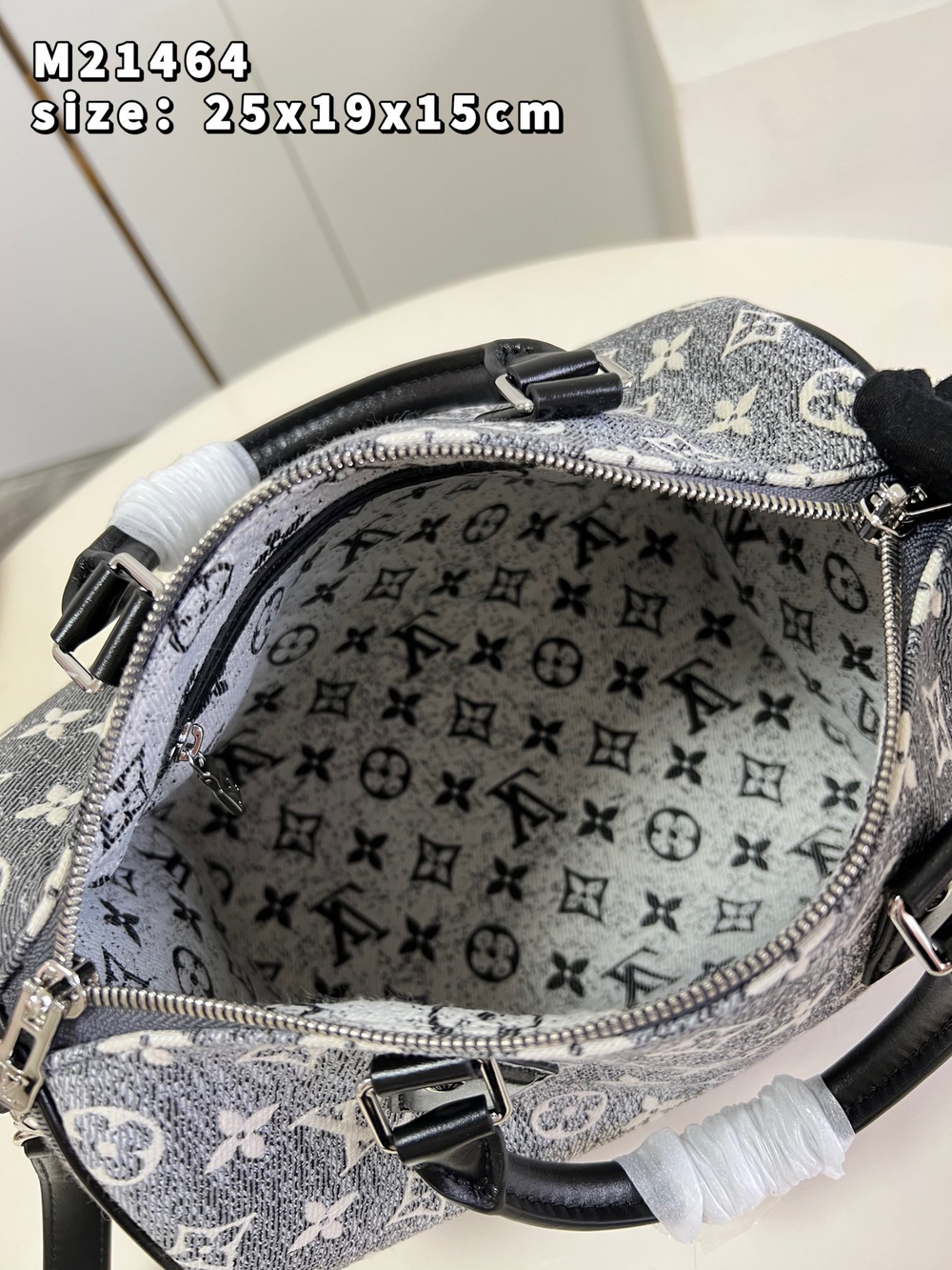 Louis Vuitton Speedy 25