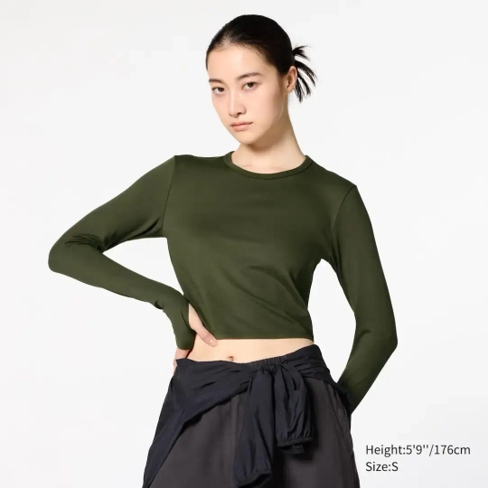 UNIQLO УКОРОЧЕННАЯ ФУТБОЛКА ULTRA STRETCH AIRISM, ТЕМНО-ЗЕЛЕНЫЙ