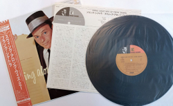 Винтажная виниловая пластинка Frank Sinatra Swing Along With Me (Japan 1984)