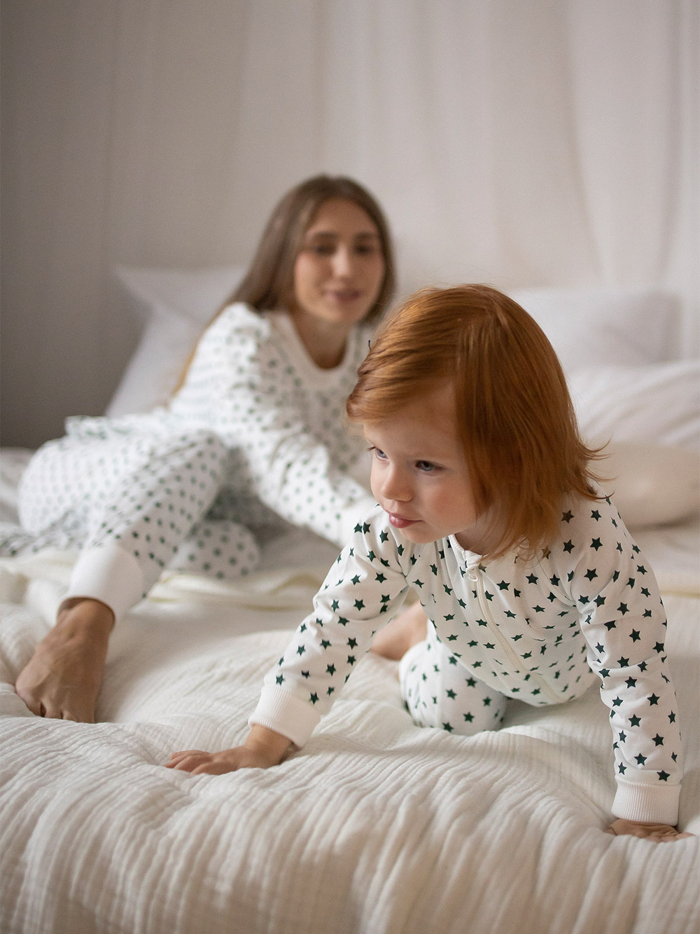 Комбинезон на манжетах Mjölk Green Stars, с рукавом реглан, уценка