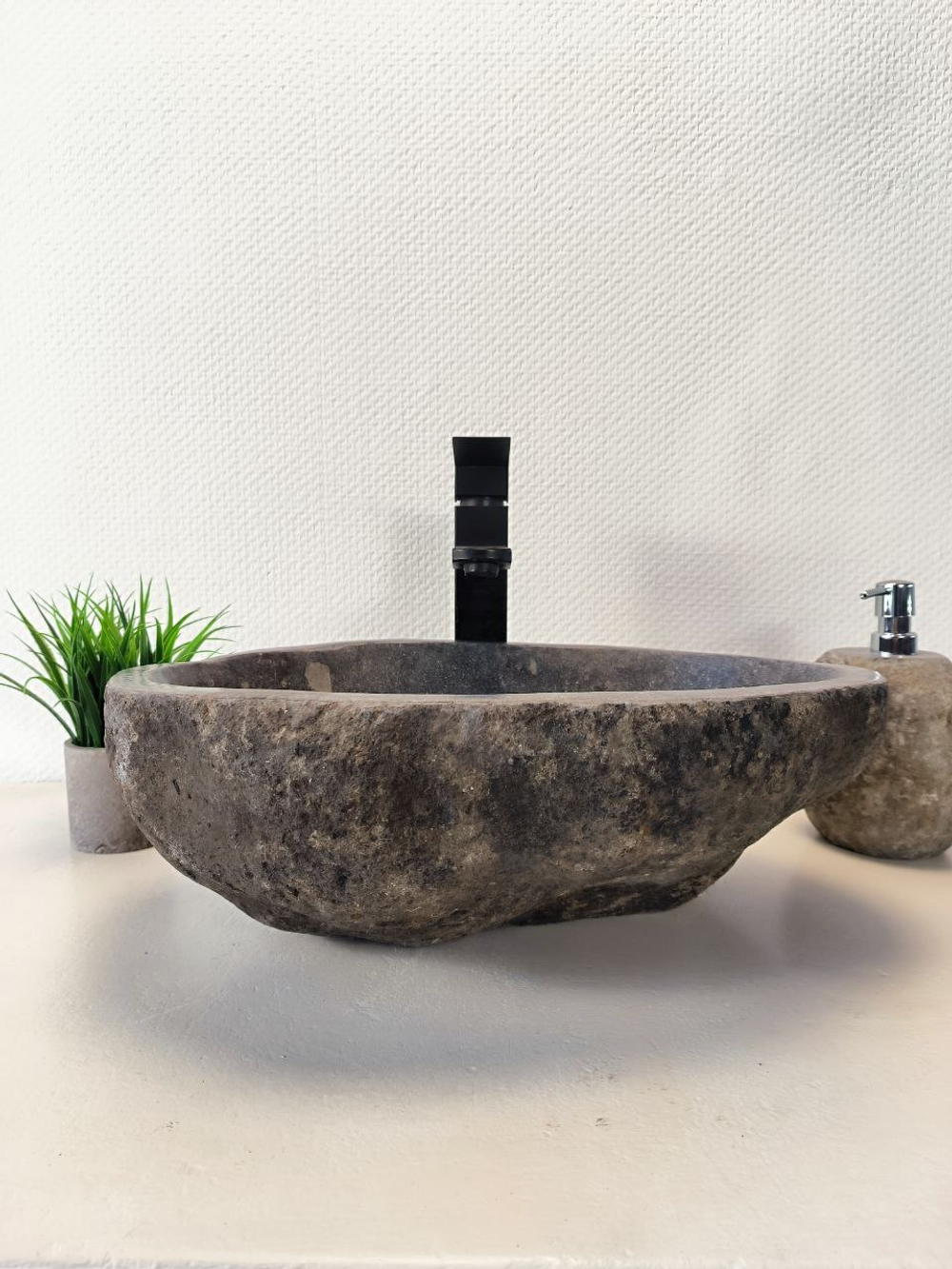 Раковина из речного камня RS-65954 46х33х16 из натурального камня