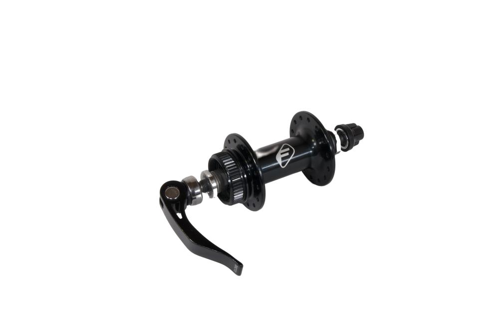 Втулка передняя FORMULA ROAD DISC, алюм., под Disk CENTER LOCK, эксц., 28 отв, ось 100x108мм, черная