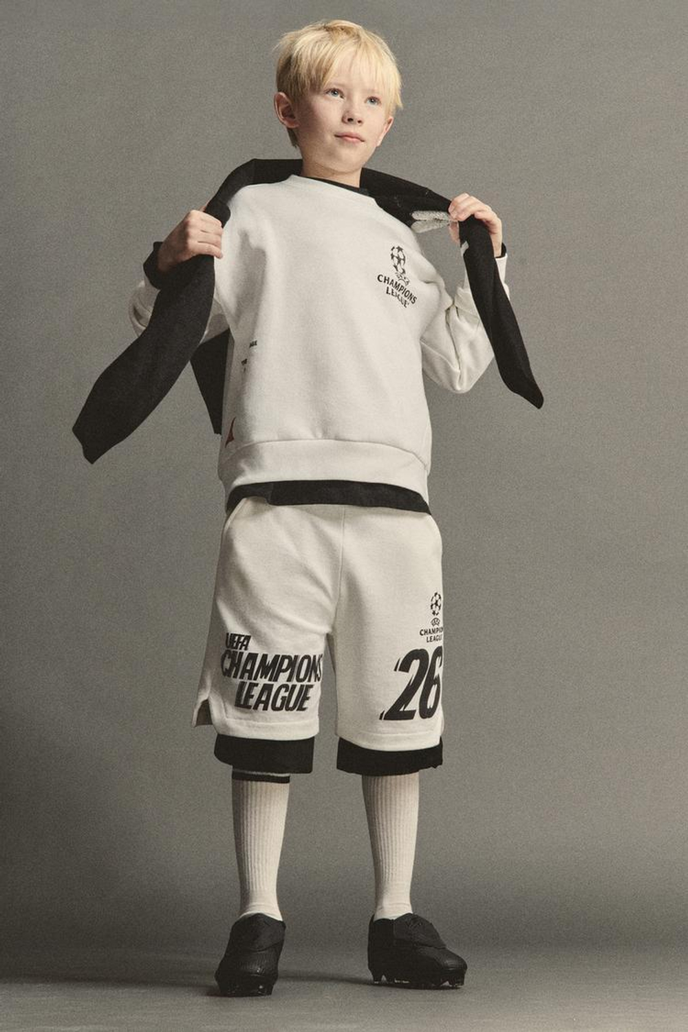 ZARA ТОЛСТОВКА UEFA CHAMPIONS LEAGUE ®, ЭКРЮ