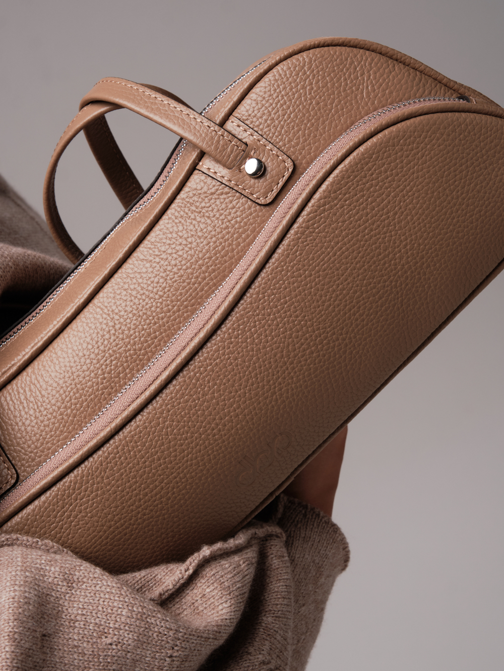 Женская кожаная сумка DBR 31186 коричневый капучино