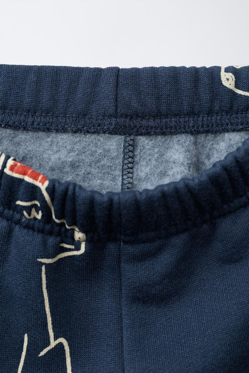 ZARA ОДНОТОННЫЙ КОМПЛЕКТ ИЗ ТОЛСТОВКИ И БРЮК-ДЖОГГЕРОВ С ПРИНТОМ, СИНИЙ