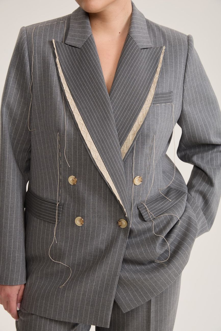 Жакет в комбинированную полоску, серый