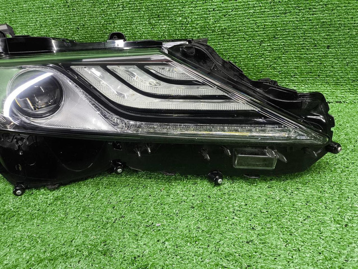 Фара правая Toyota Camry xv70 (20-нв) LED Black