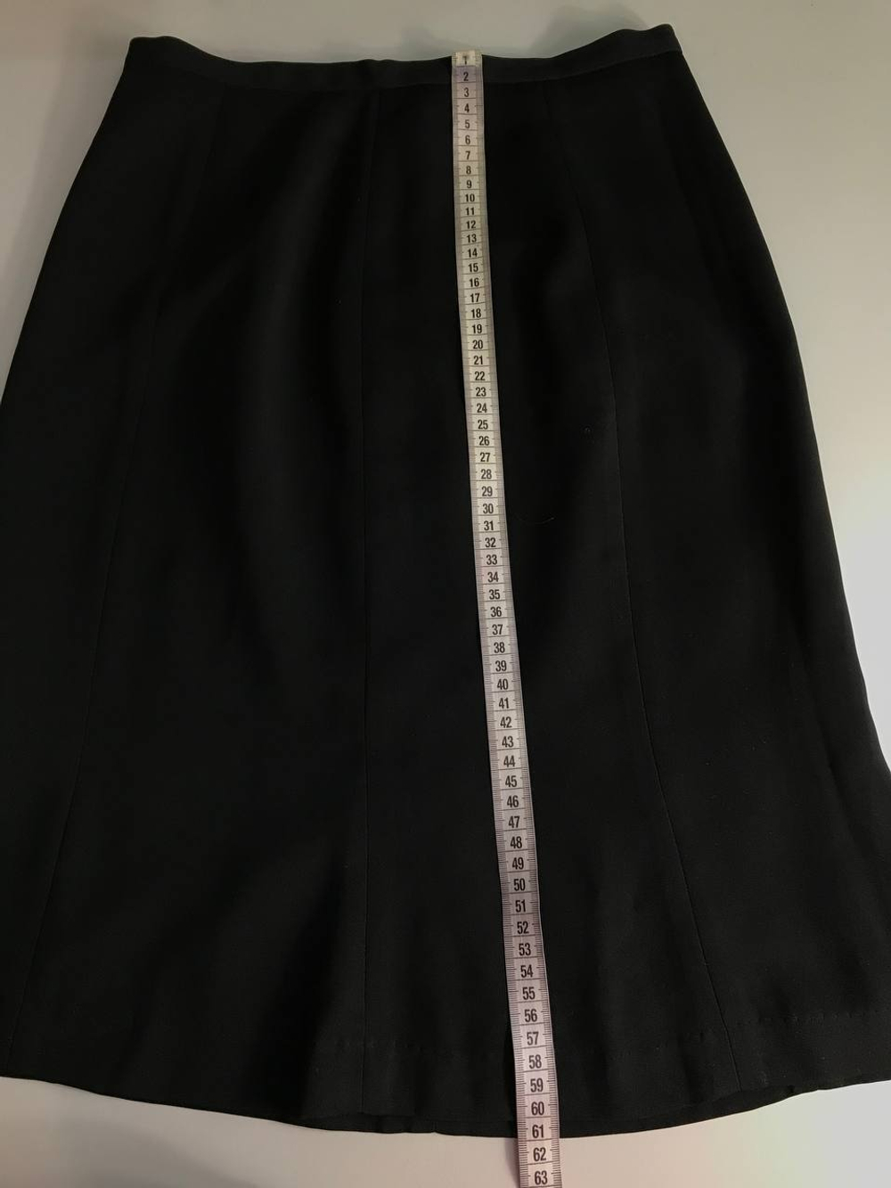 Юбка произведенная в Кореи, высокого качества и удачной формы 44 размер