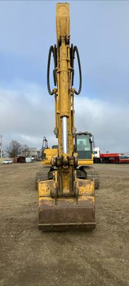 KOMATSU PC 300 Экскаватор PC 300-8M0	(Дизельный, 8,3 л, 255 л.с., АТ)