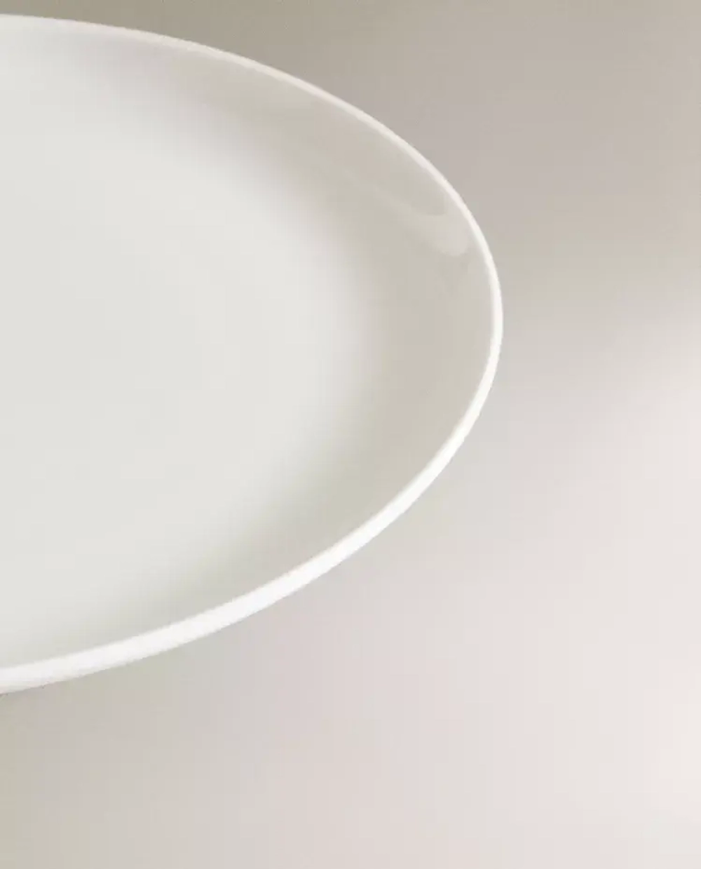 ZARA HOME ДЕСЕРТНАЯ ТАРЕЛКА ИЗ КОСТЯНОГО ФАРФОРА, БЕЛЫЙ