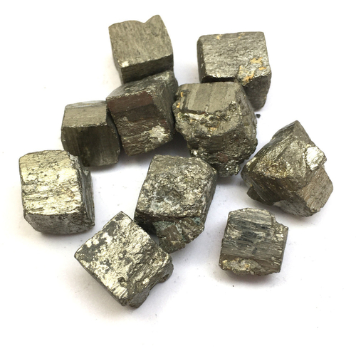 Пирит, кубики ок.10х8 мм