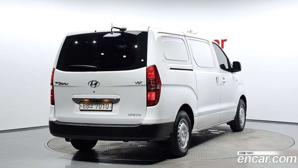 Hyundai The New Grand Starex Van 3-х местный (08.2019)