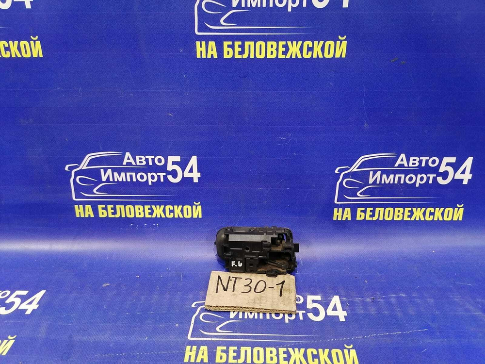 Ручка двери передней левой салонная NISSAN X-TRAIL 2003