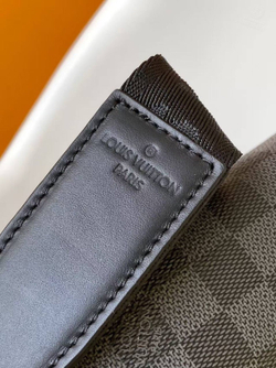 Сумка через плечо Louis Vuitton District