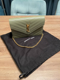 Сумка Saint Laurent Envelope mini