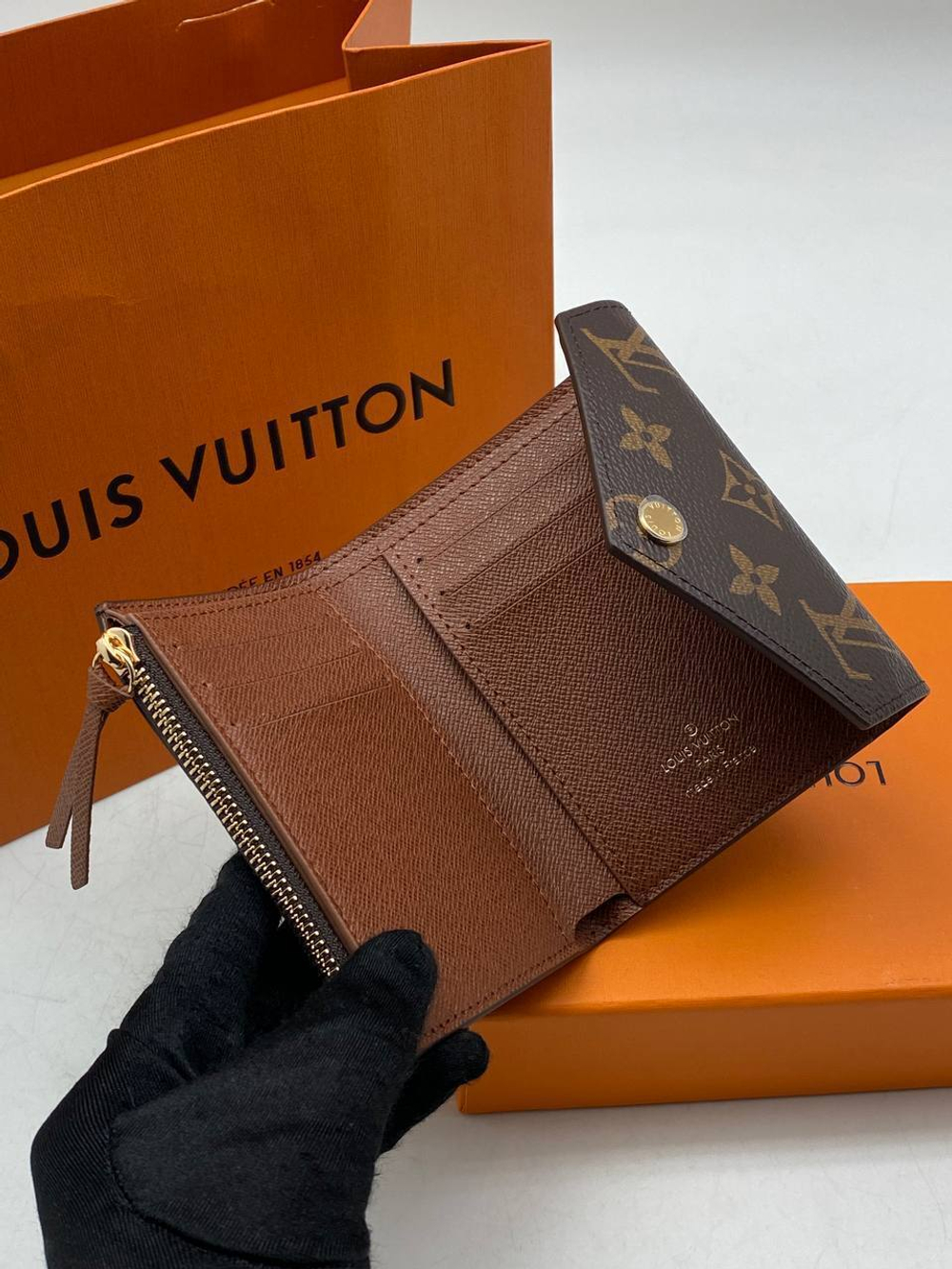 Кошелек Louis Vuitton