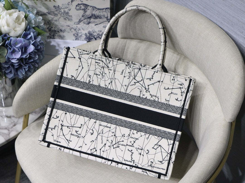 Christian Dior Book Tote 36 cm