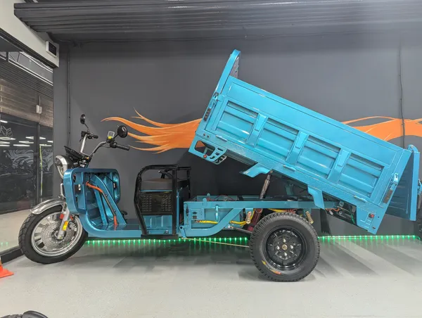 Грузовой электрический трицикл IKINGI CARGO MAX Q30 3000W (72V/45Ah) - Бирюзовый фото №6