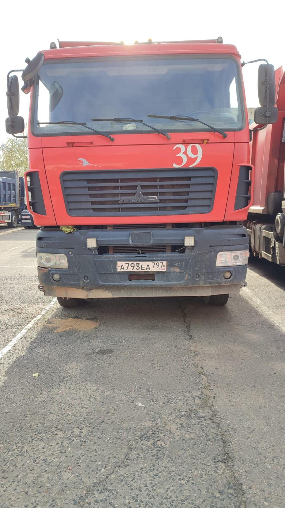 МАЗ 6501* 6x4 Самосвал 650128-8520-000 (Дизельный, 11,6 л, 423 л.с., МТ)
