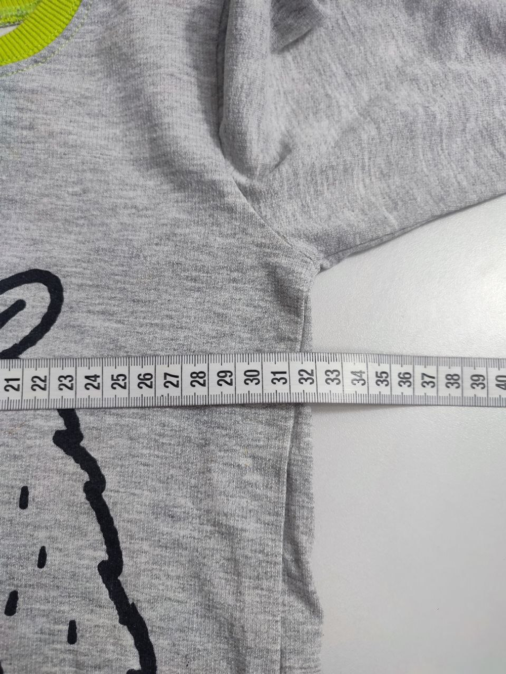 Джемпер модный на 3 года