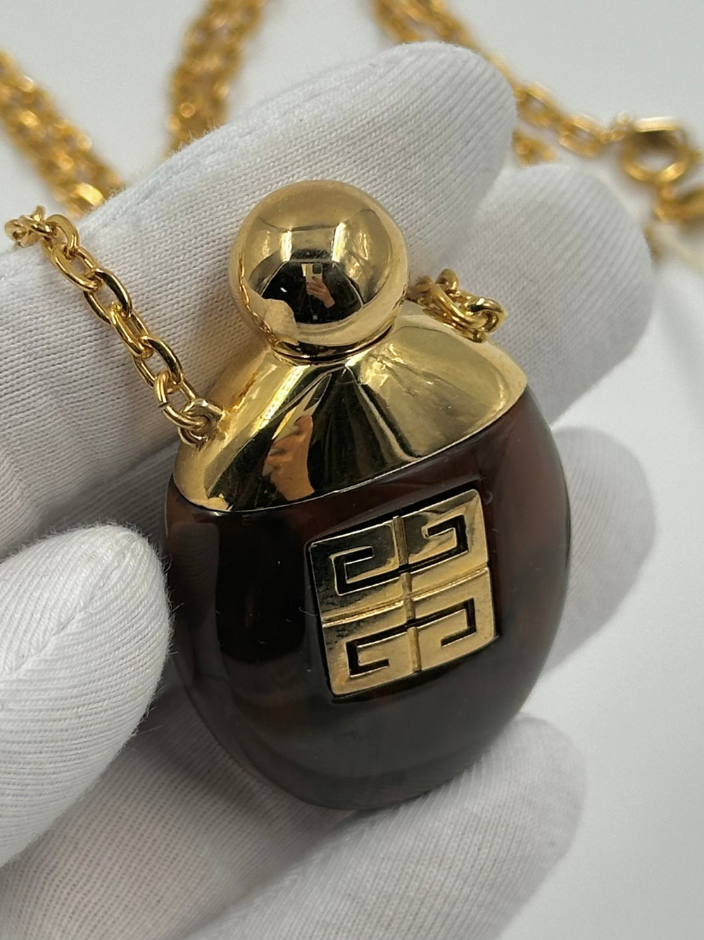 Кулон-флакон Givenchy