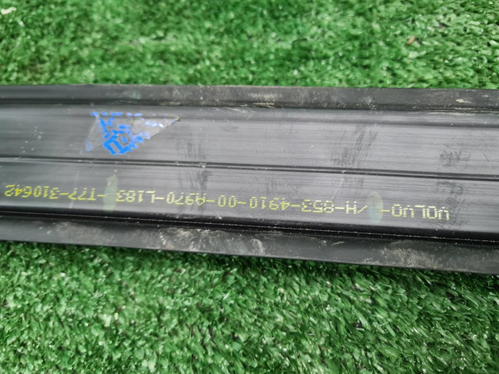 Рейлинг правый Volvo XC60 1 (2008-2017)