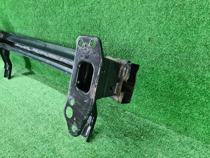 Усилитель передний Kia Rio 4 FB (2017-2020)