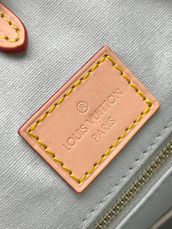 Louis Vuitton Onthego MM