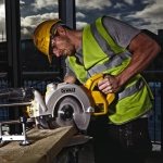 Торцовочная пила DeWALT DWS778, DWS778-QS
