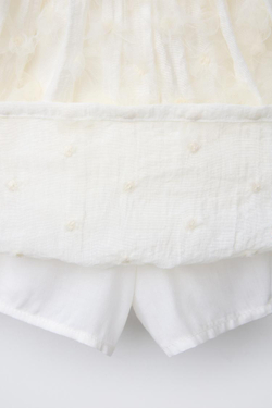 ZARA ЮБКА-ШОРТЫ ИЗ ПОЛУПРОЗРАЧНОЙ ТКАНИ С ЦВЕТОЧНЫМИ ДЕТАЛЯМИ, ЭКРЮ