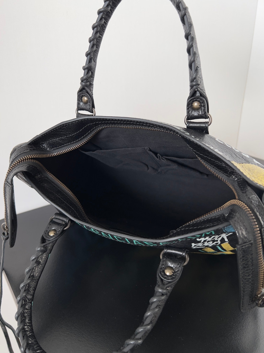 Balenciaga Classic Small City Bag 30 cm