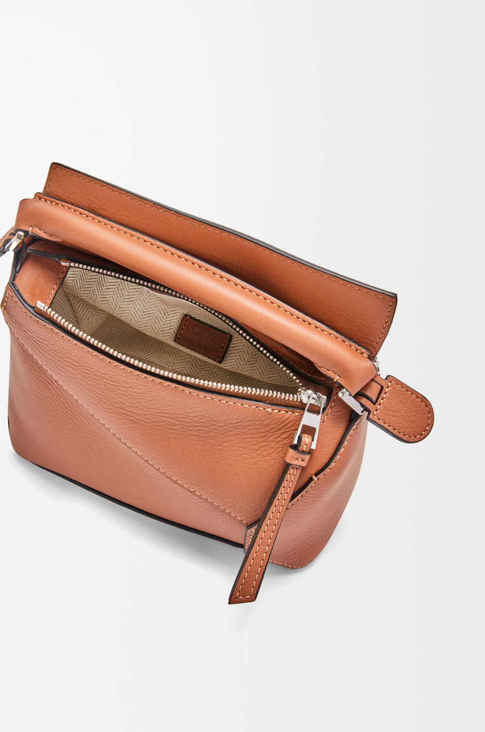 Loewe Мини-сумка Puzzle Edge из классической телячьей кожи, коричневый