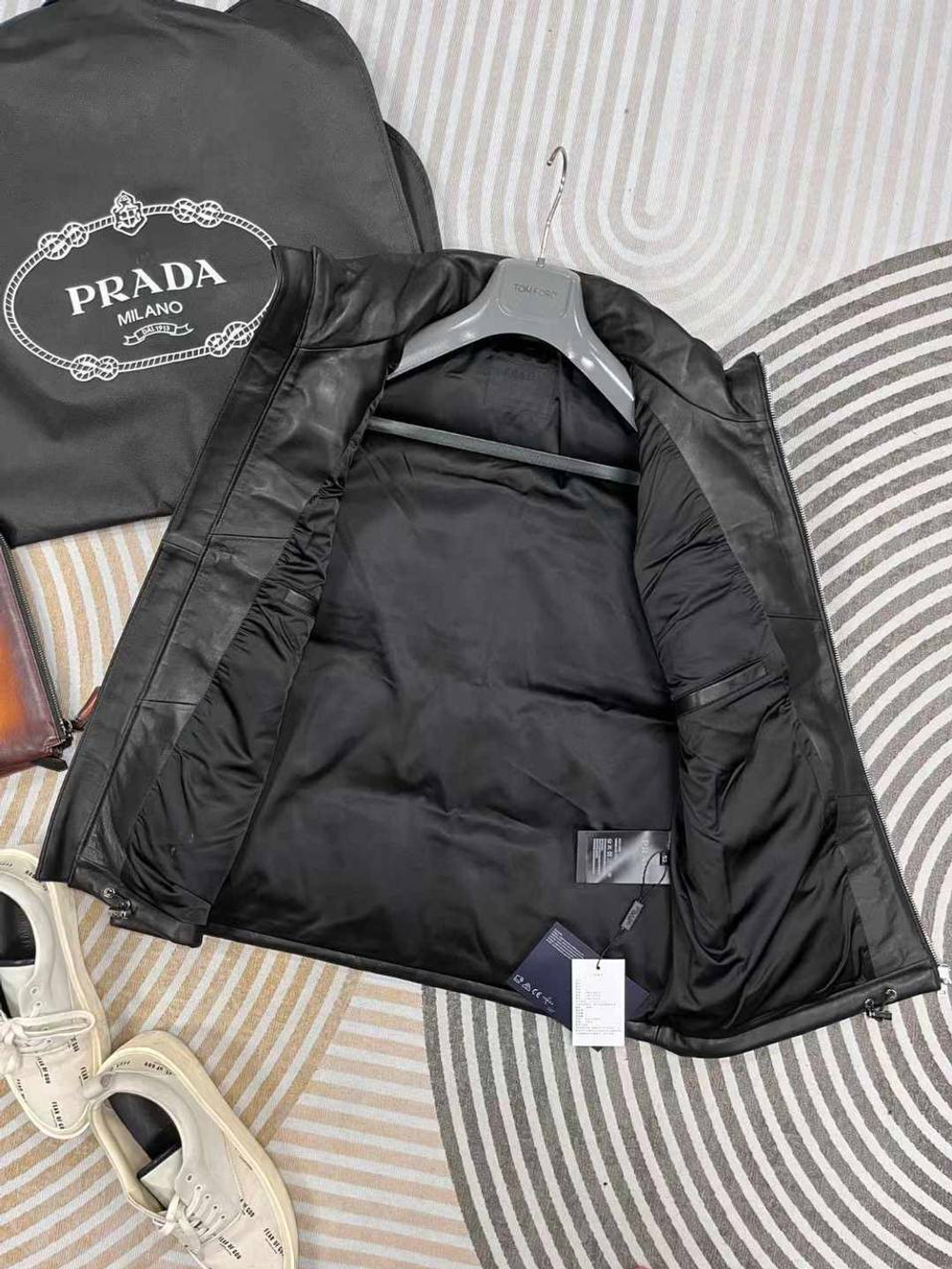 Безрукавка Prada