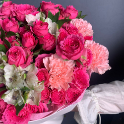 Букет "Летиция" (кустовая роза ,альстромерия,диантус)