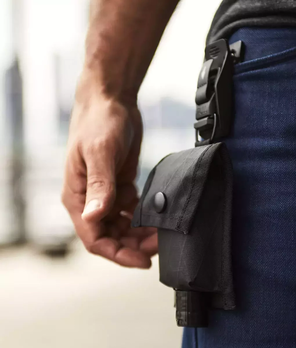 Флакон для санитайзера Alpaka Hub Sanitizer Holder