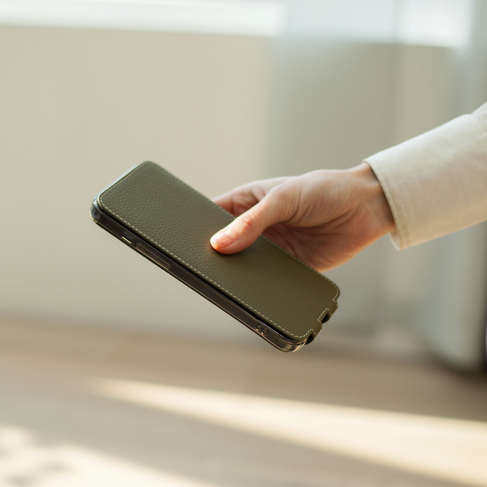 Чехол для iPhone 15 Pro Max из кожи теленка, зеленого цвета