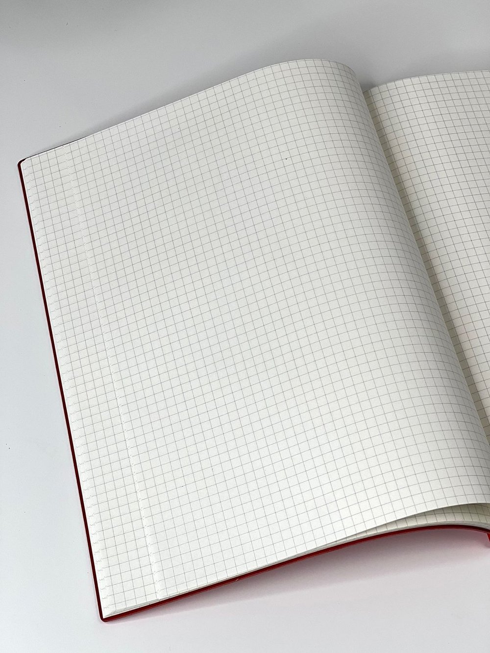 Блокнот А4 200л. (400страниц) в клетку без рамки Красный (К44-875КБР)