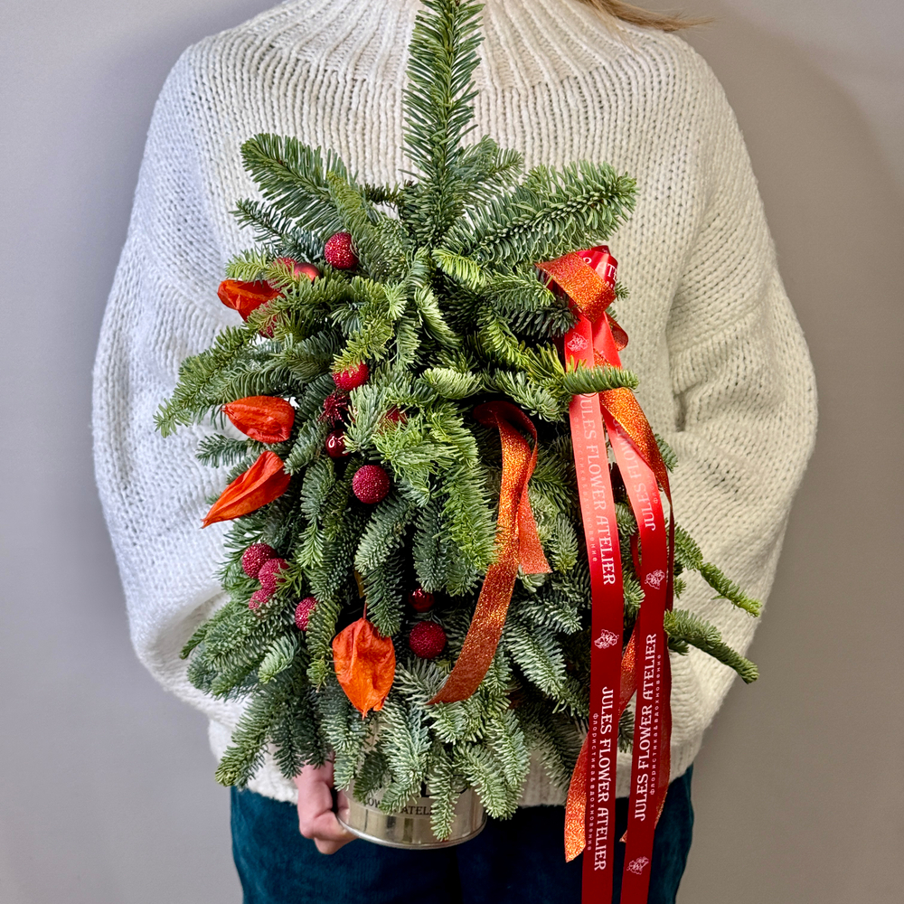 «Вечер у камина» композиция из пихты на Новый год и Рождество