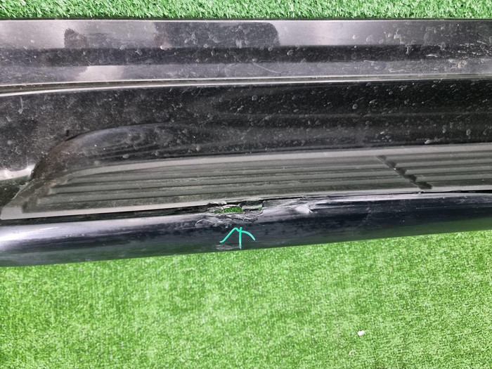 Накладка порога правая Toyota Land Cruiser 300 (2021-н.в.)