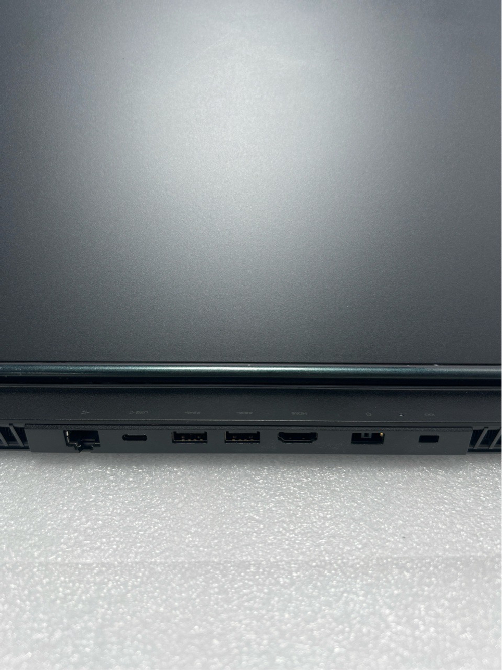 Ноутбук Lenovo Legion 5 15ARH05 (82B5008JRU) 15.6"/AMD Ryzen 5 4600H/RAM 8 GB/SSD 256 GB/ GeForce GTX 1650/1920 x 1080/IPS/Windows 10/Подсветка кл-ры:LED/черный. Состояние: B1