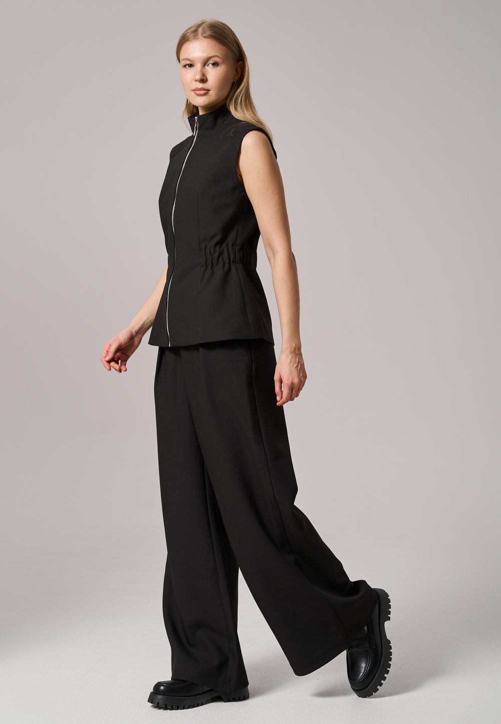 Брюки палаццо черные